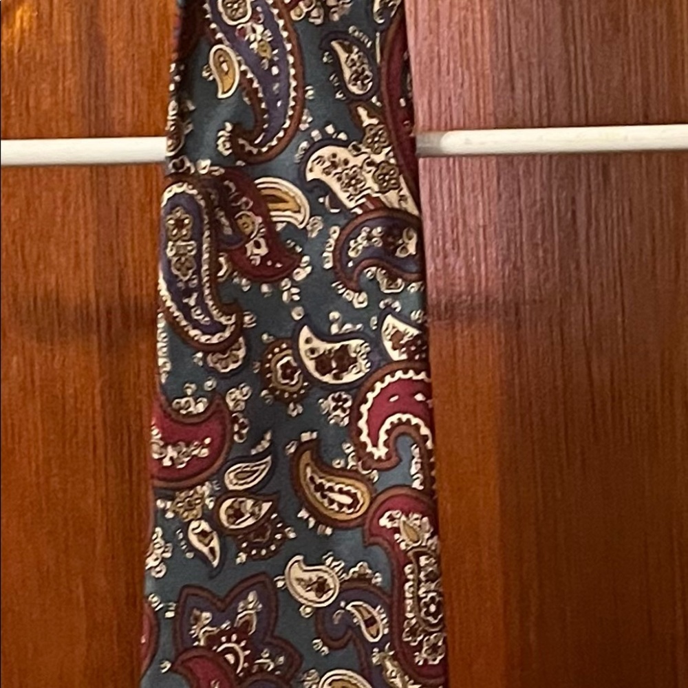William Bradford collection tie